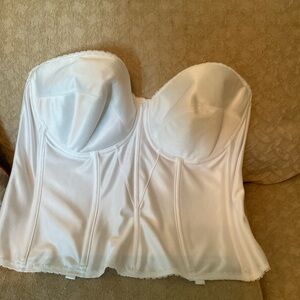 Elegant White Strapless Bustier size 38DDD